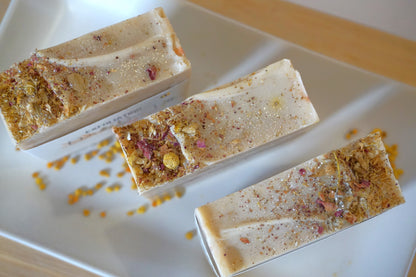 Exfoliating Oats & Bee Pollen Soap